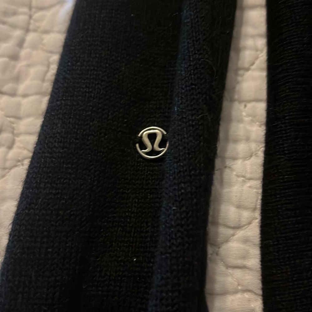 Lululemon black sweater - Picture 5 of 5